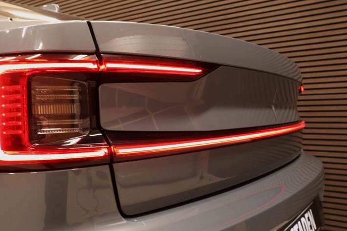 Grå Polestar 2 fra 2021