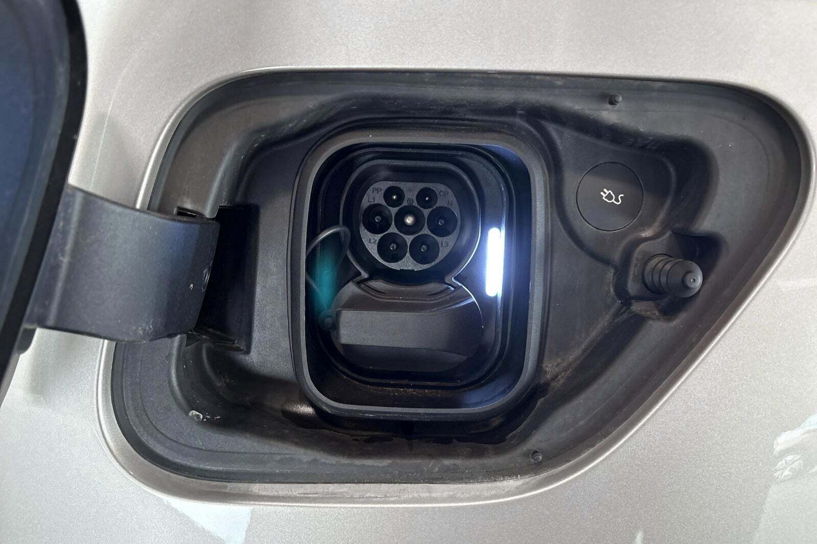 Orange Polestar 2 fra 2023