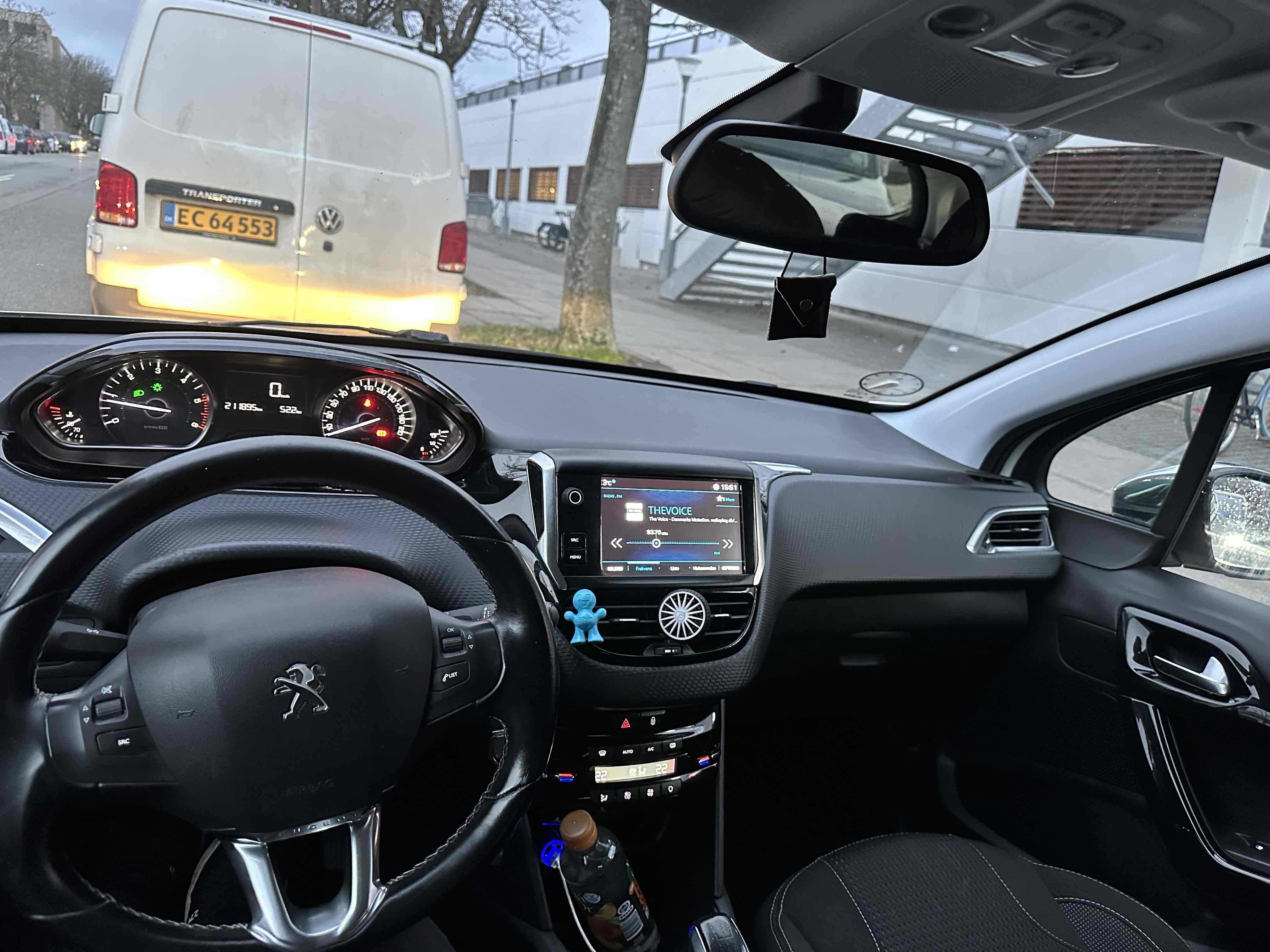 Hvid Peugeot 208 fra 2017