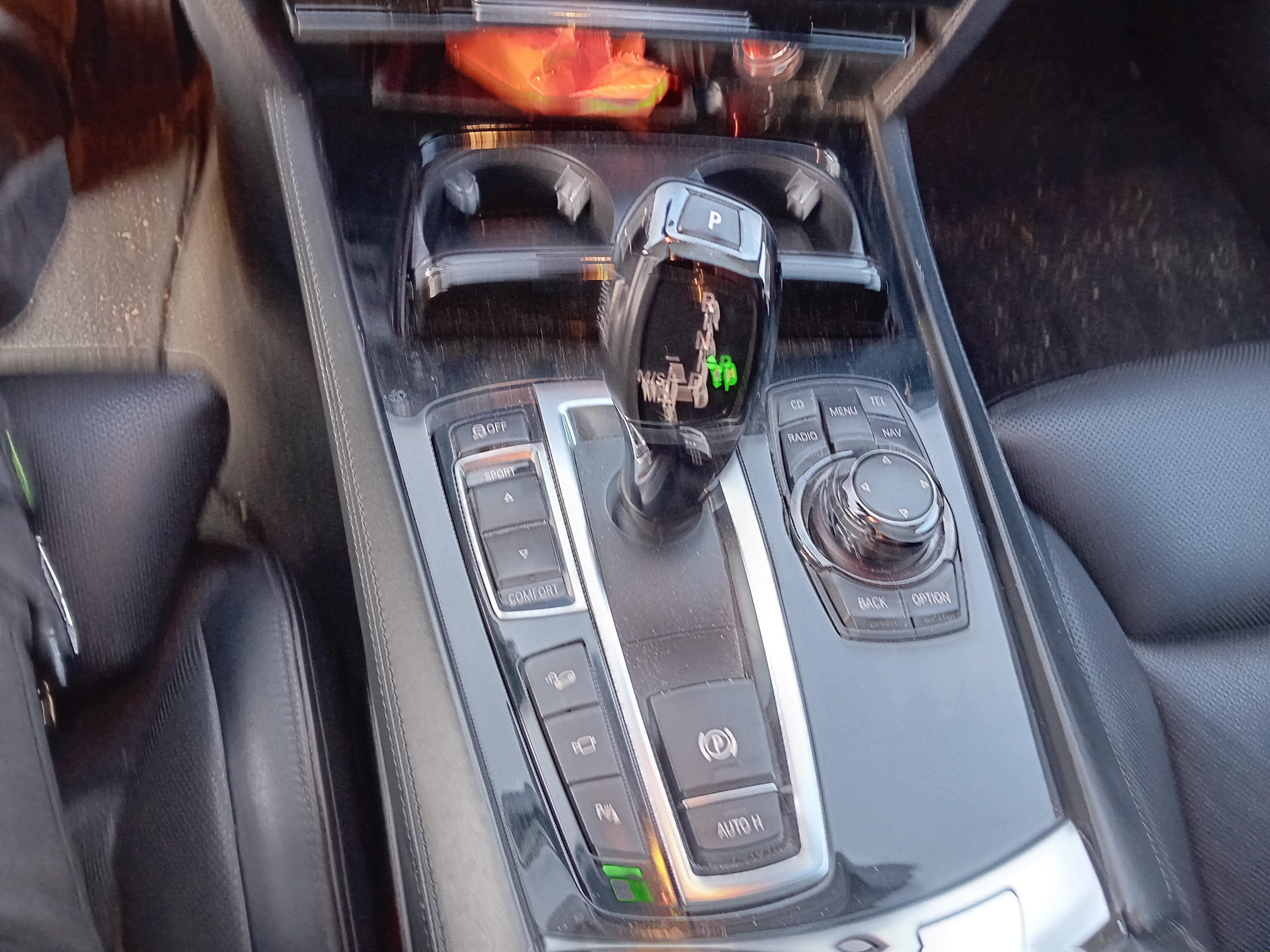 Sort BMW 740d fra 2011