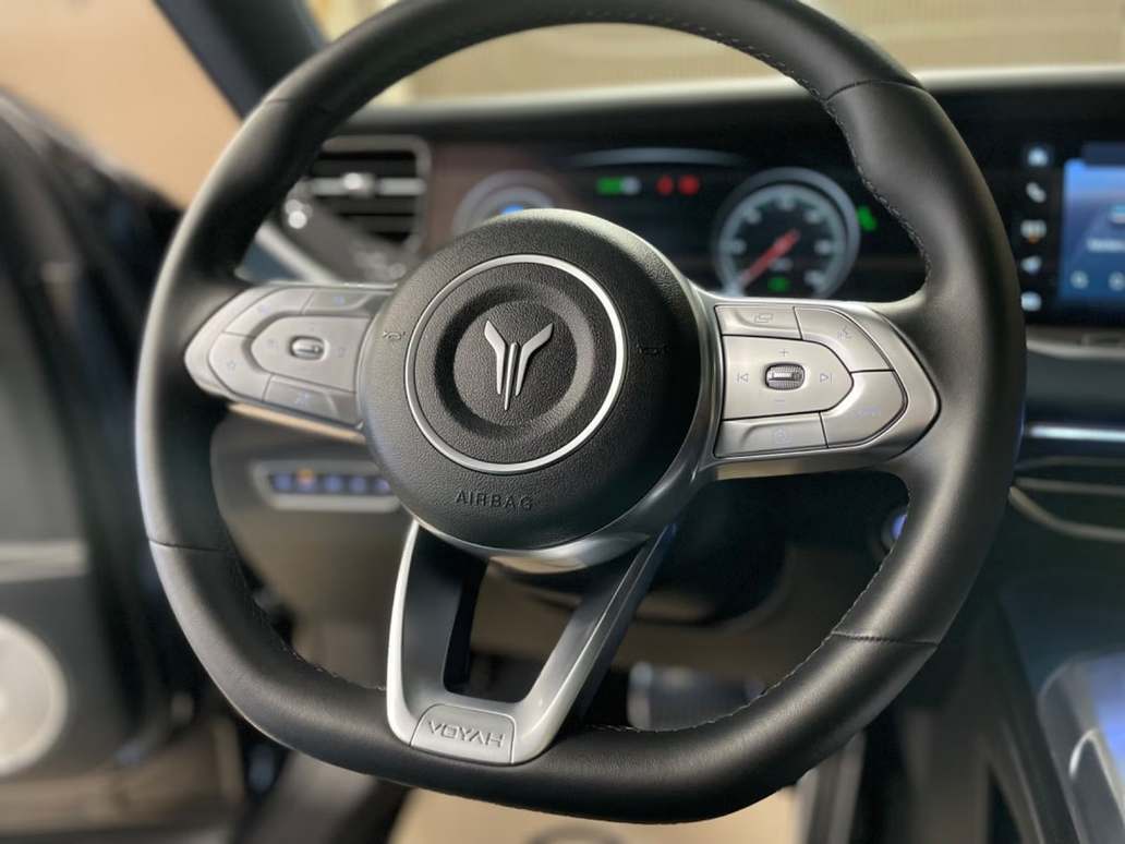 Voyah Free Platinum 5D