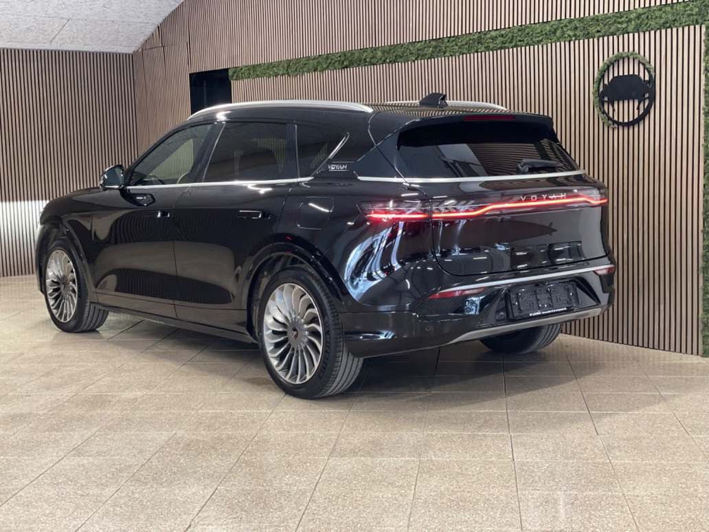 Sort Voyah Free fra 2024