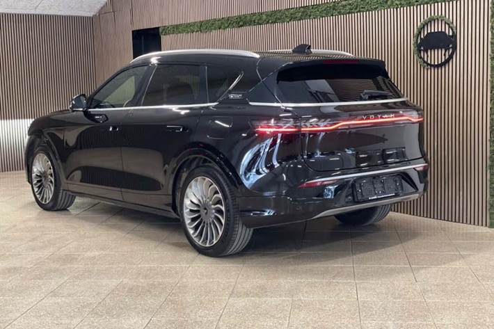 Sort Voyah Free fra 2024