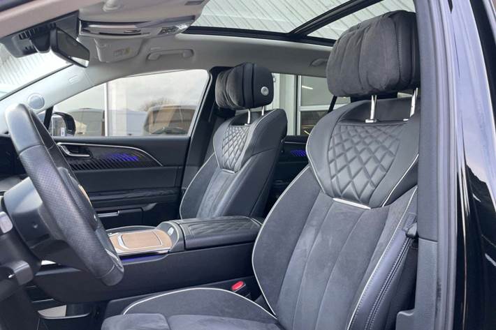 Sort Hongqi E-HS9 fra 2024