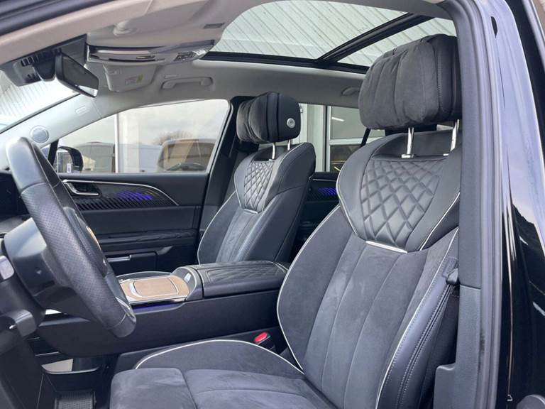 Hongqi E-HS9 99 Premium 5D