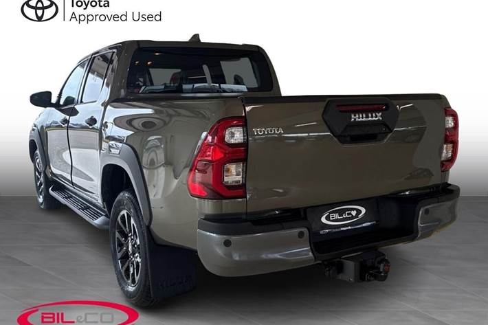 Bronze Toyota HiLux fra 2026