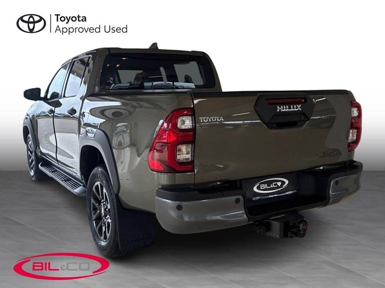 Toyota HiLux 2.8 diesel MHEV 204hk Double Cab AWD aut. gear T4 Invincible