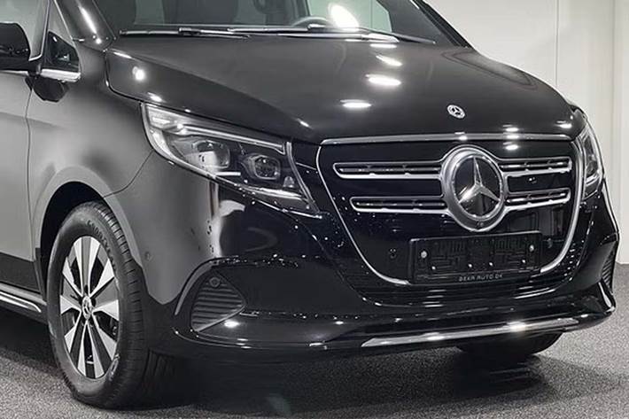 Sort Mercedes EQV 300 fra 2025