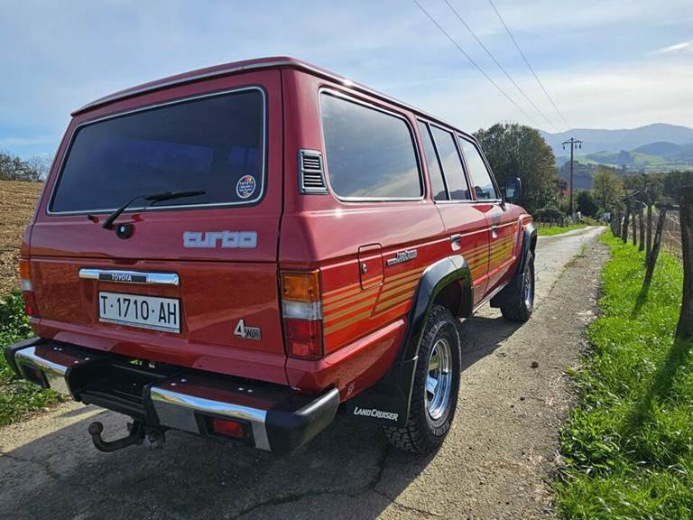 Toyota Land Cruiser HJ 61