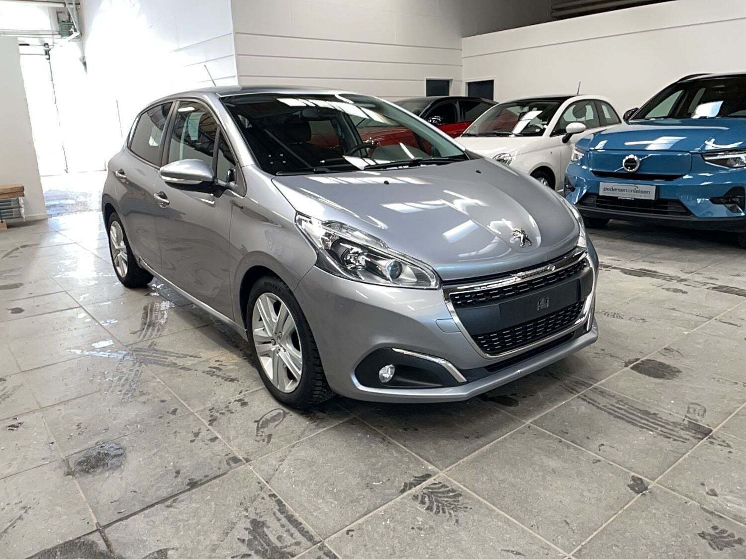 Peugeot 208 1,5 BlueHDi 100 Signature Sky