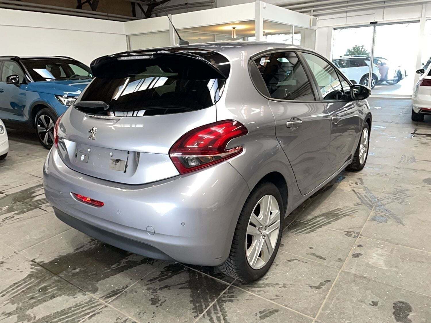 undefined Peugeot 208 fra 2019