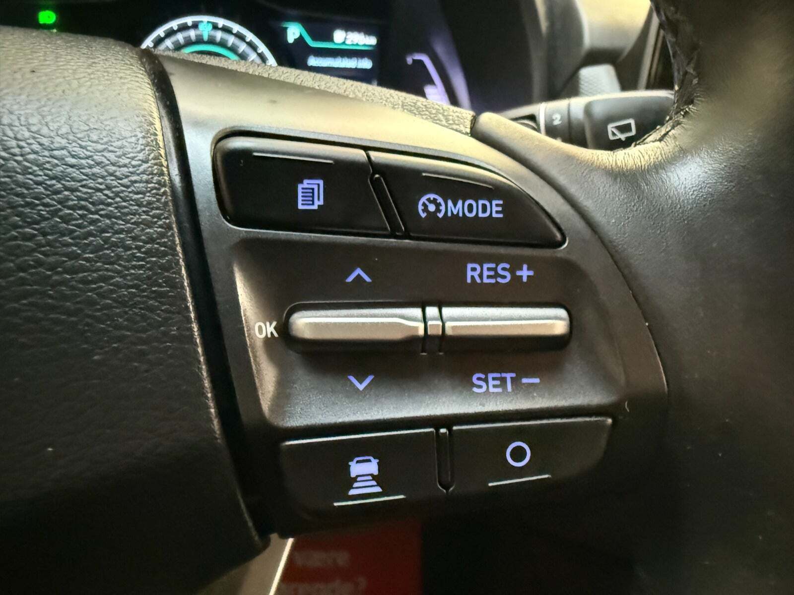 Blå Hyundai Kona fra 2021