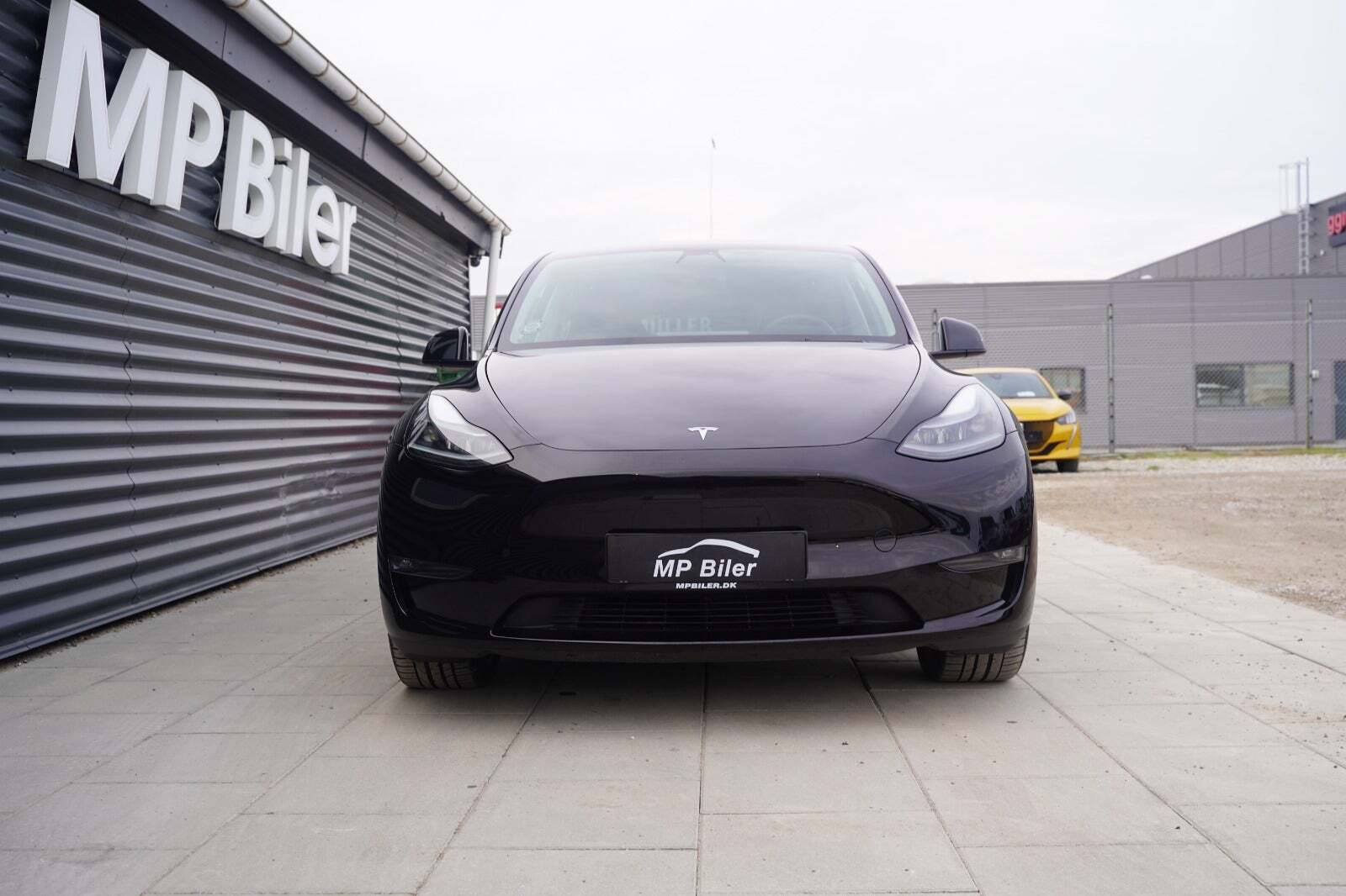Tesla Model Y Long Range AWD