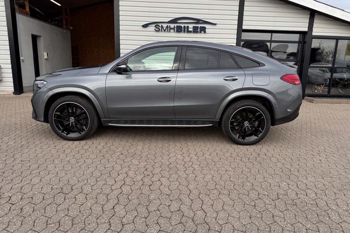 Grå Mercedes GLE350 de fra 2024