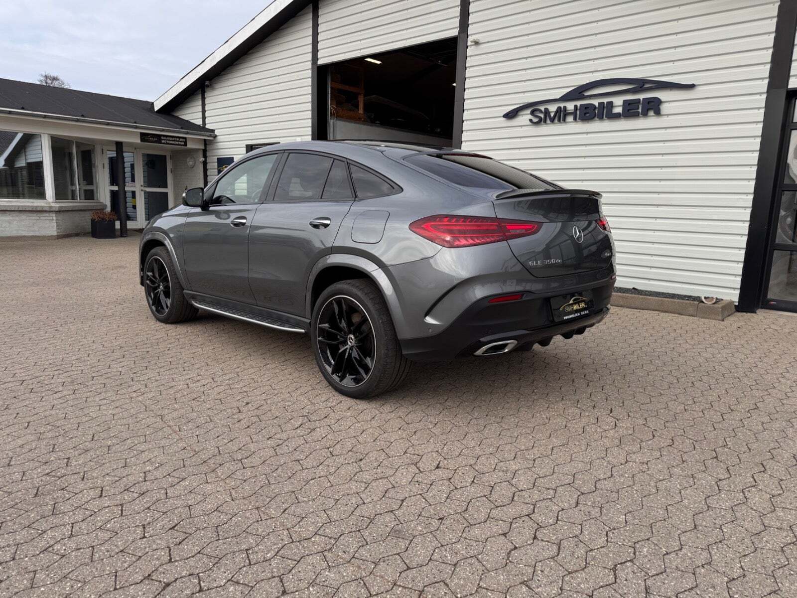 Grå Mercedes GLE350 de fra 2024