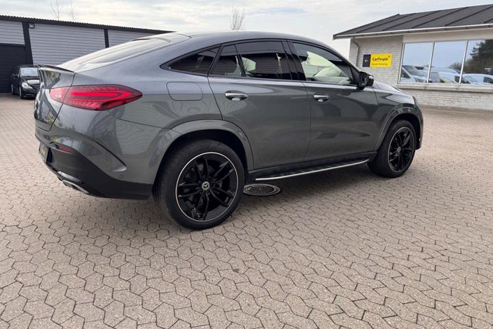Grå Mercedes GLE350 de fra 2024