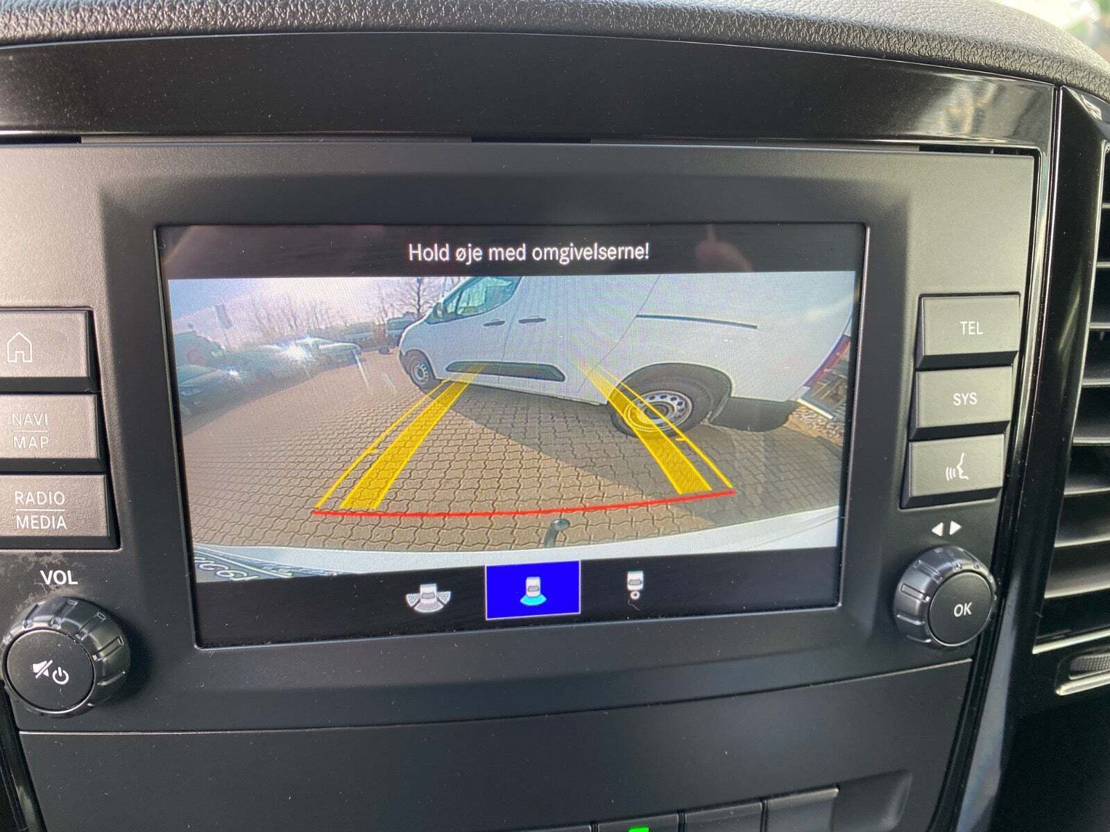 Hvid Mercedes Vito 119 fra 2021