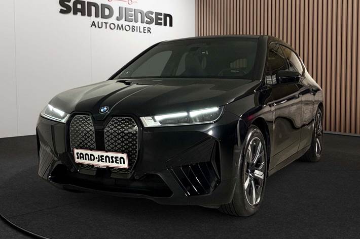 Sort BMW iX fra 2023