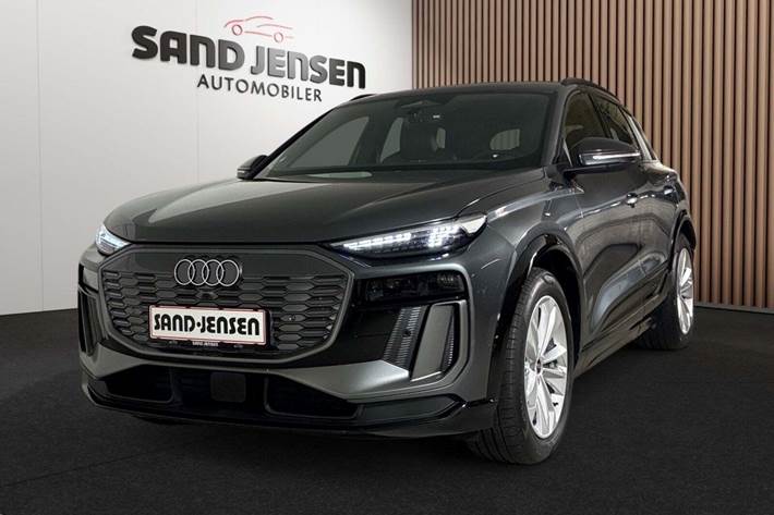 Grå Audi Q6 e-tron fra 2025