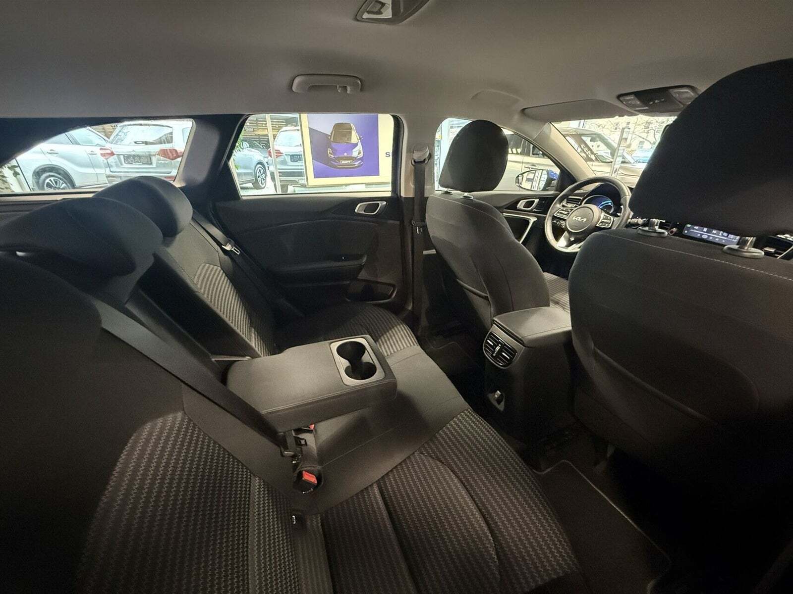 Blå Kia Ceed fra 2022