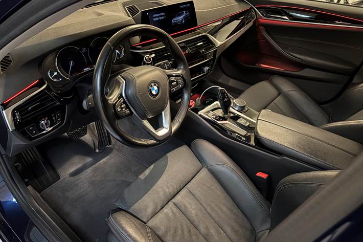 Blå BMW 5-Serie fra 2019