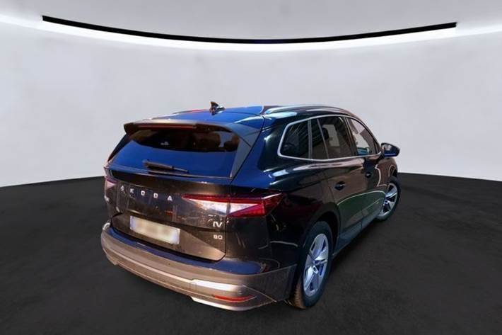 Sort Skoda Enyaq fra 2023