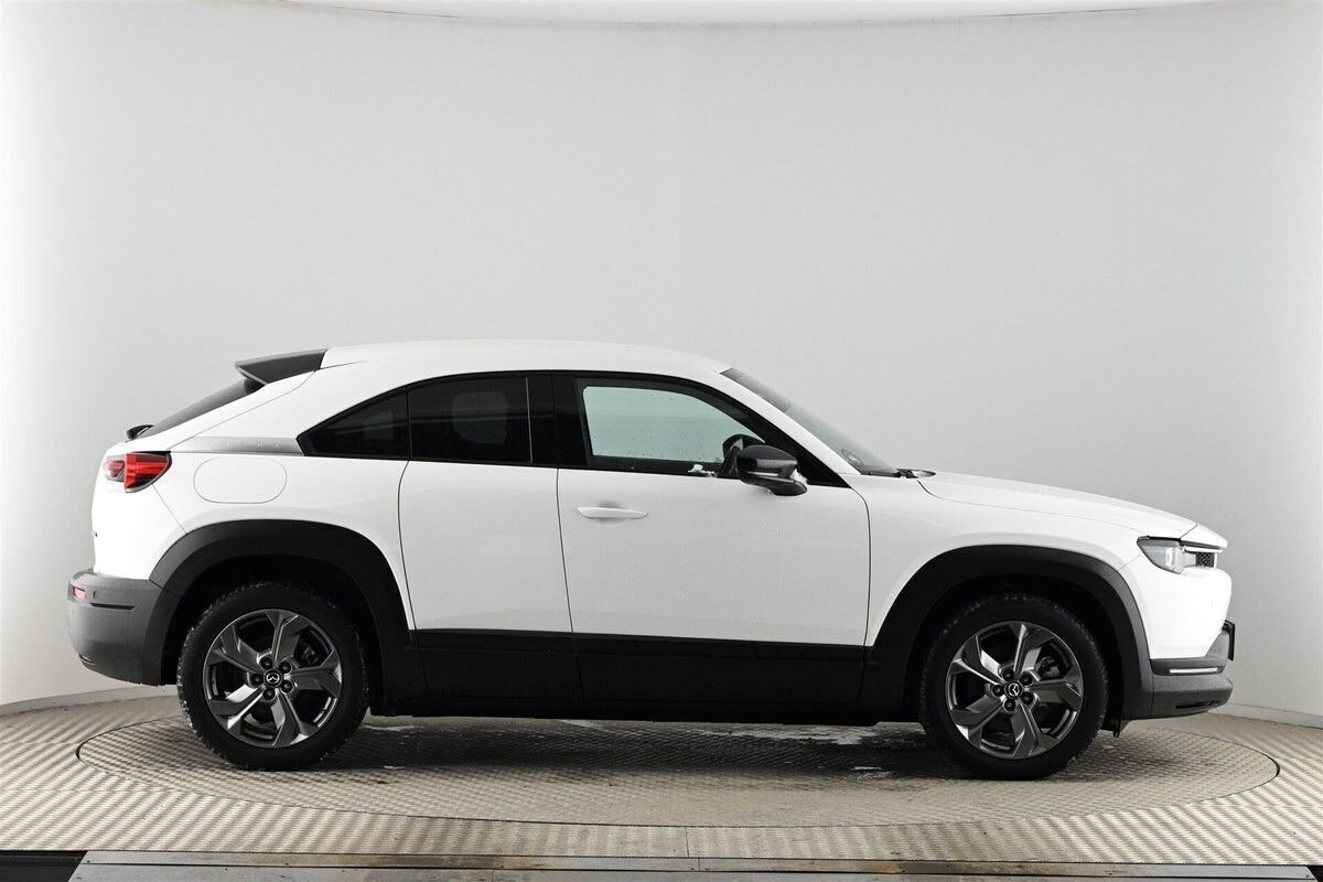 Hvid Mazda MX-30 fra 2023