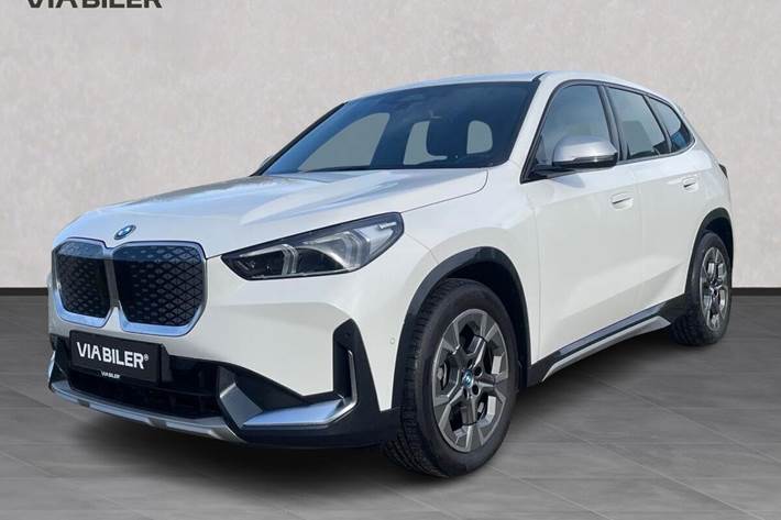 undefined BMW iX1 fra 2024 set udefra