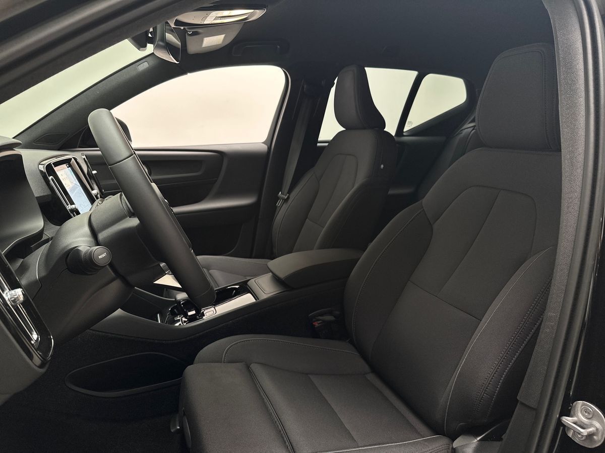 Sort Volvo XC40 fra 2022