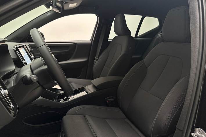 Sort Volvo XC40 fra 2022