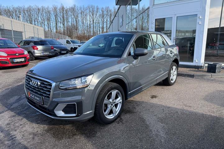 Grå Audi Q2 fra 2019