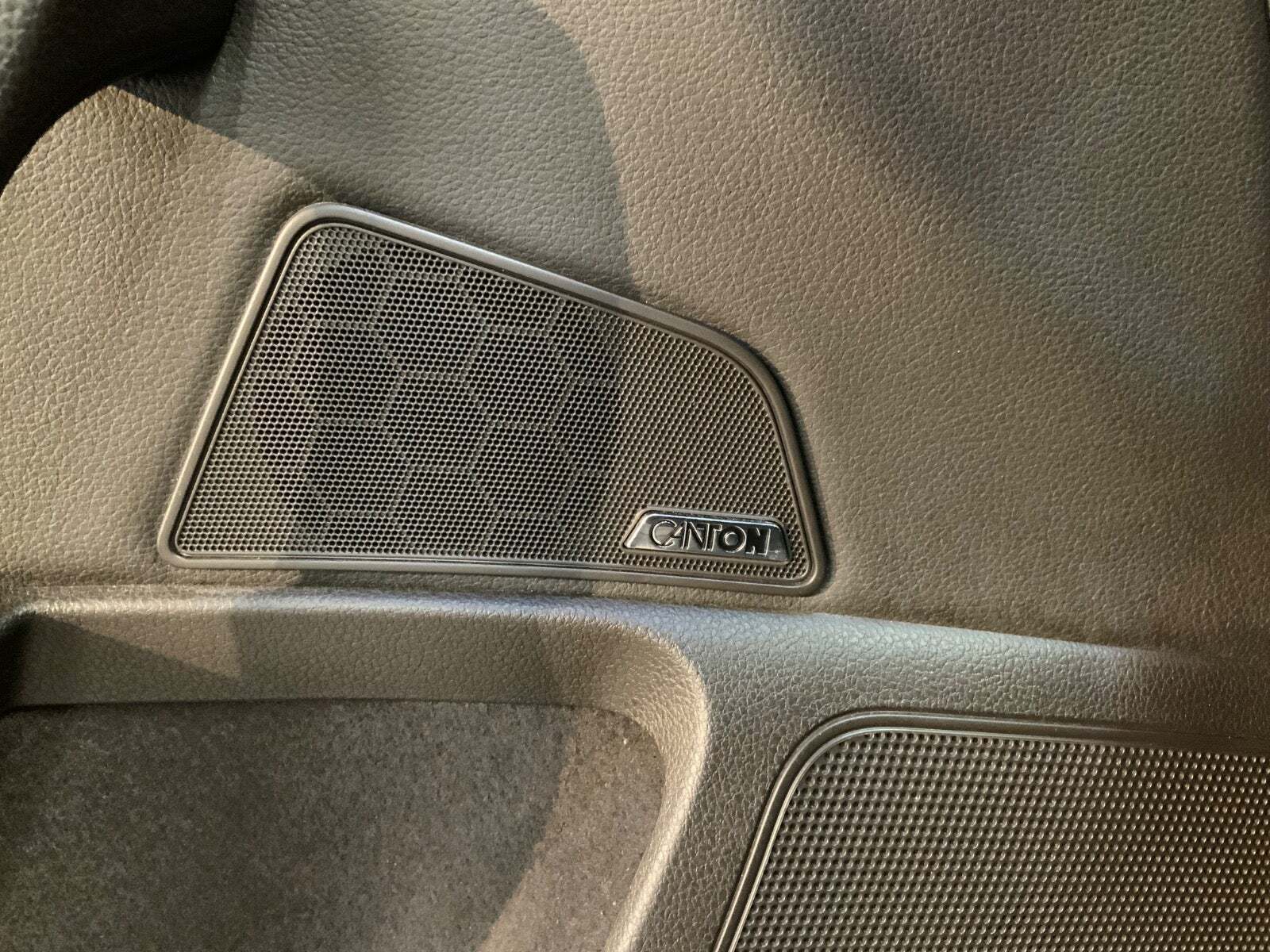 Brun Skoda Superb fra 2016