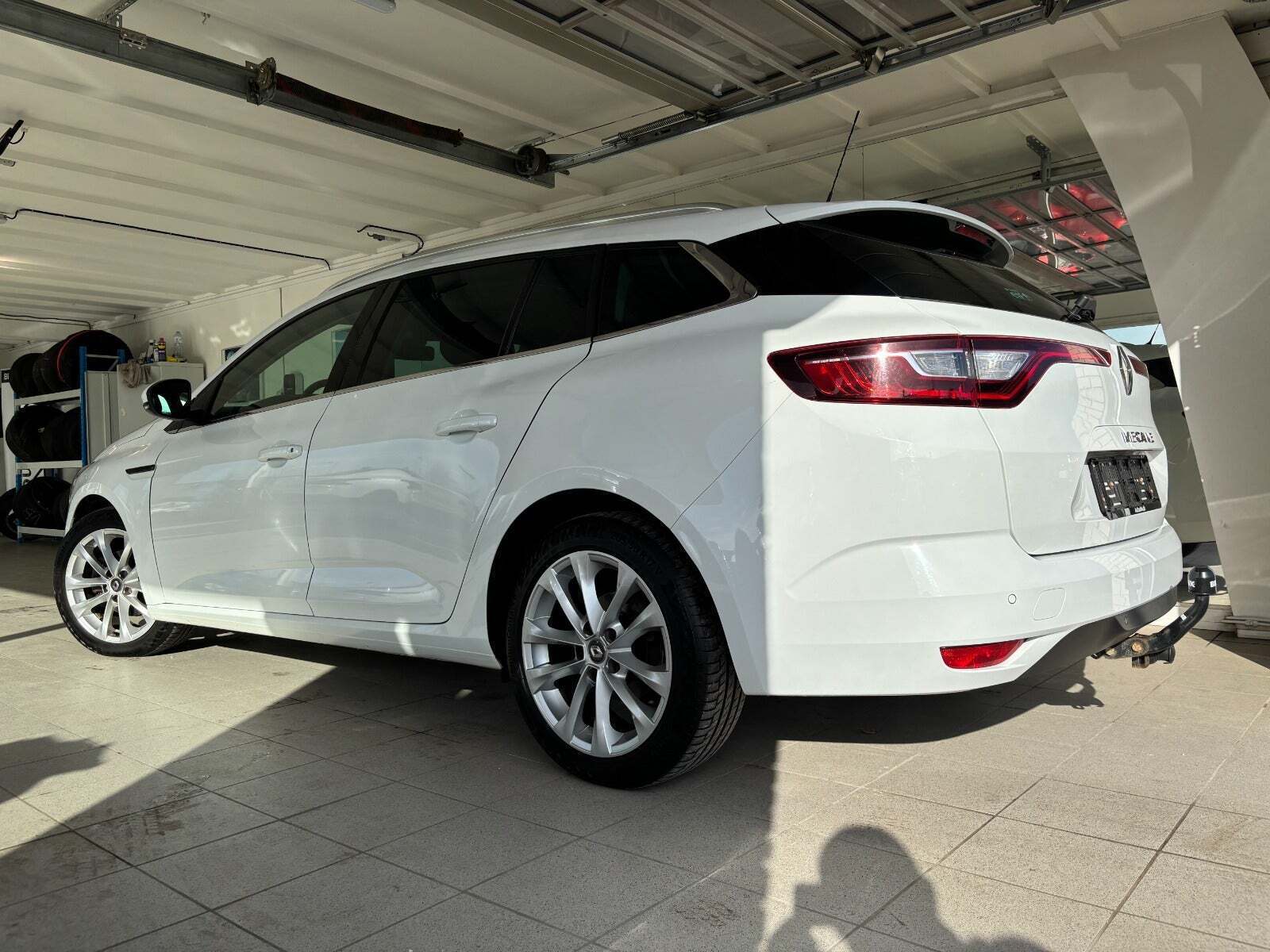 Renault Megane IV 1,2 TCe 100 Zen Sport Tourer