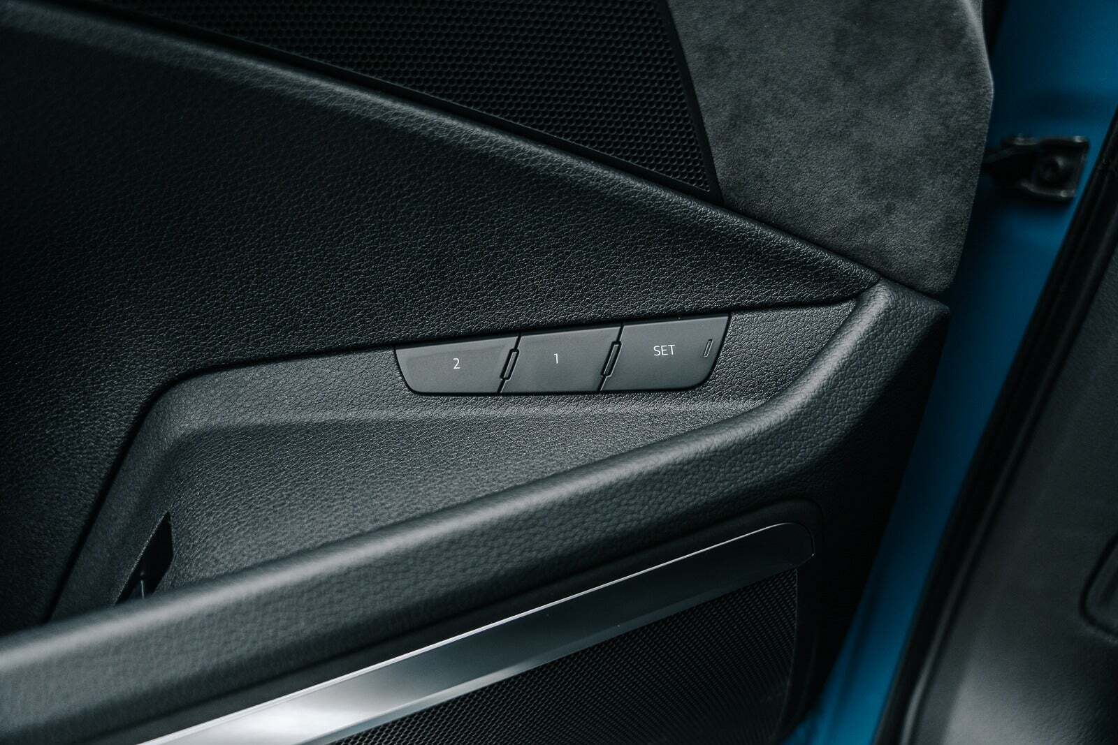 Blå Audi e-tron fra 2021