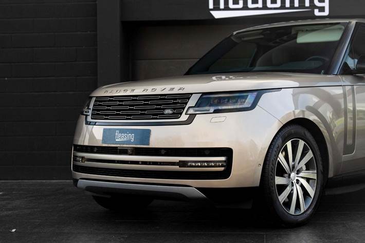 Gul Land Rover Range Rover fra 2023