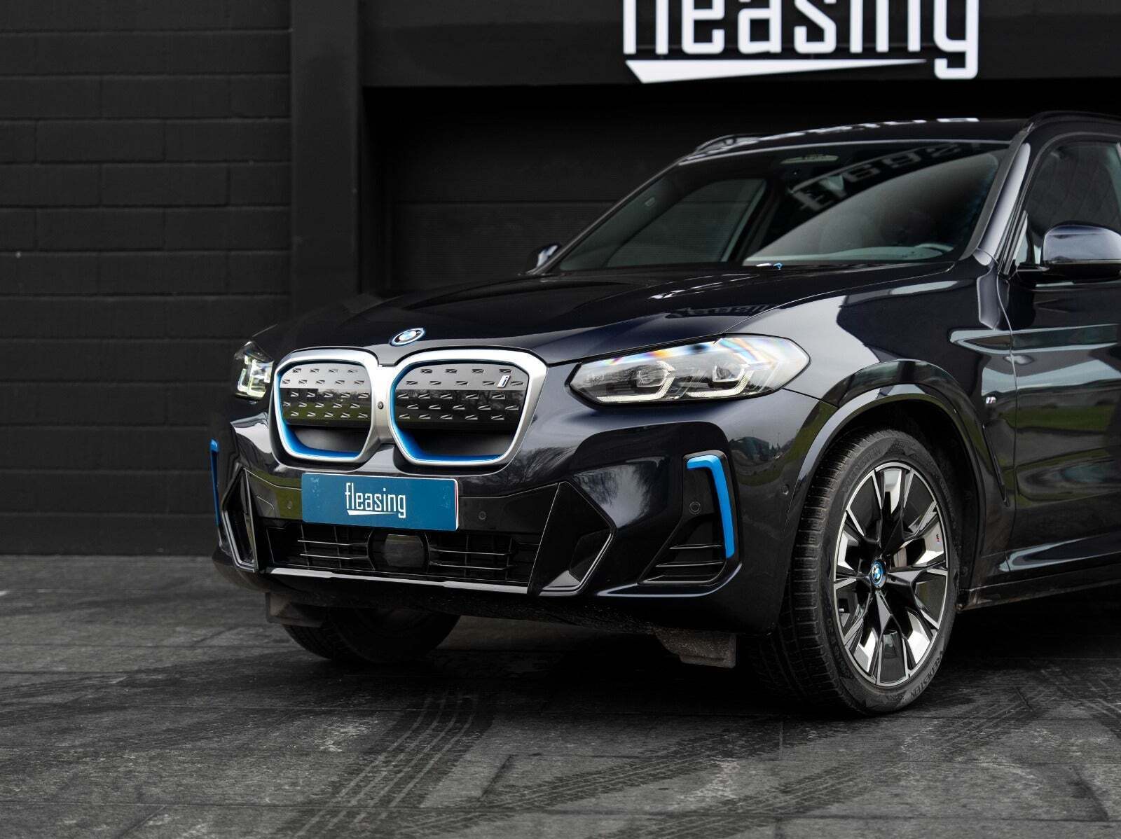 BMW iX3 Charged Plus M-Sport