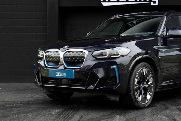 Sort BMW iX3 fra 2022