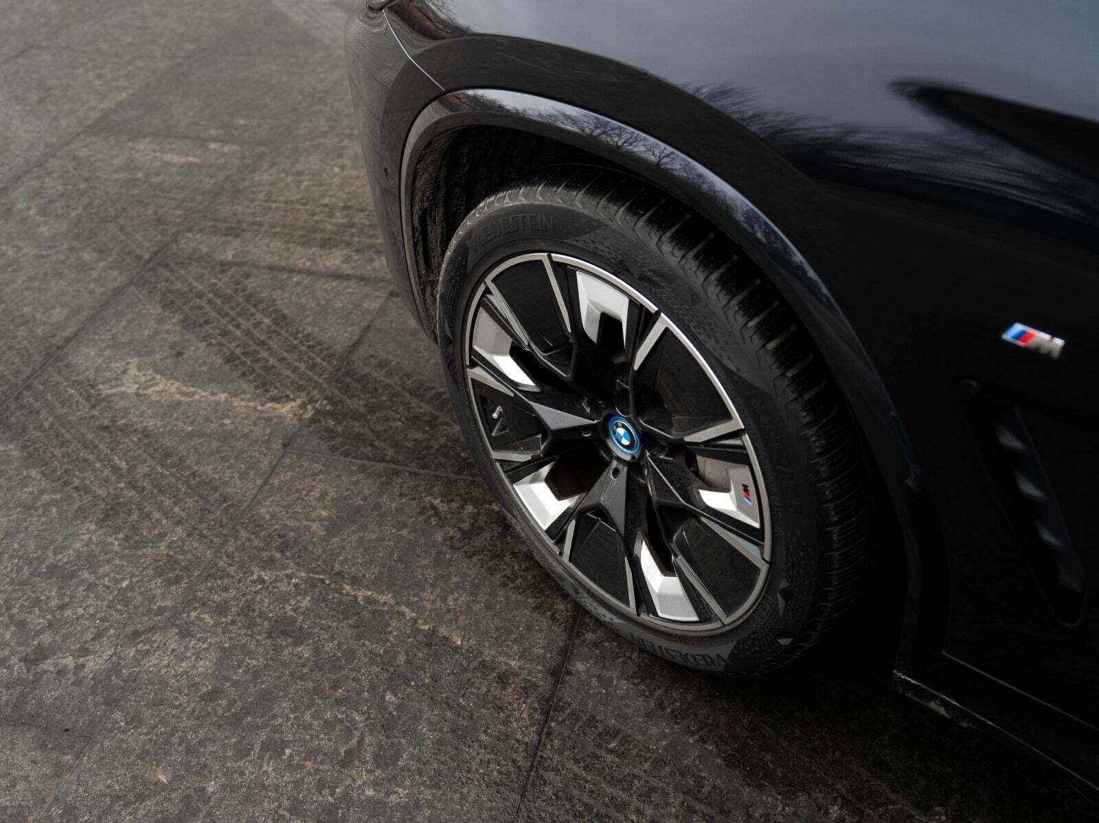 BMW iX3 Charged Plus M-Sport