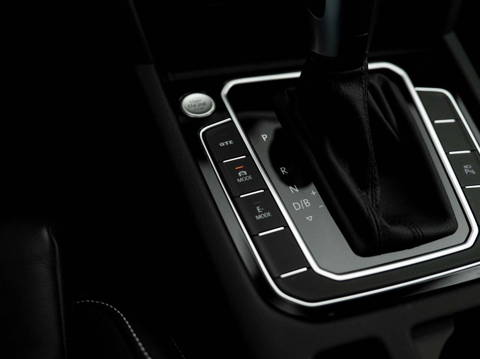 Sort VW Passat fra 2022