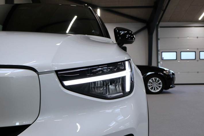 Hvid Volvo XC40 fra 2022