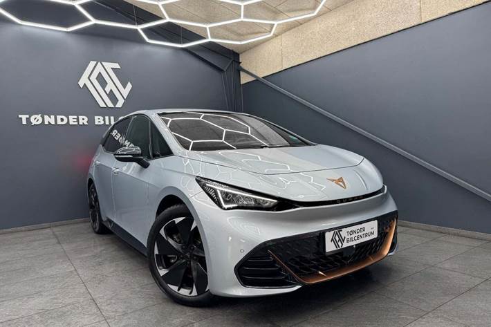 Sølv Cupra Born fra 2024