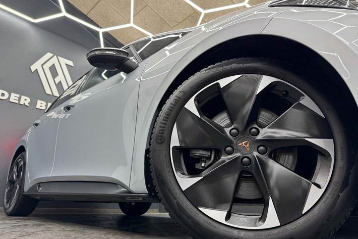 Sølv Cupra Born fra 2024