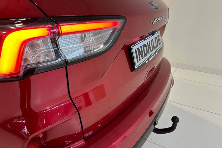 Rød Ford Kuga fra 2023