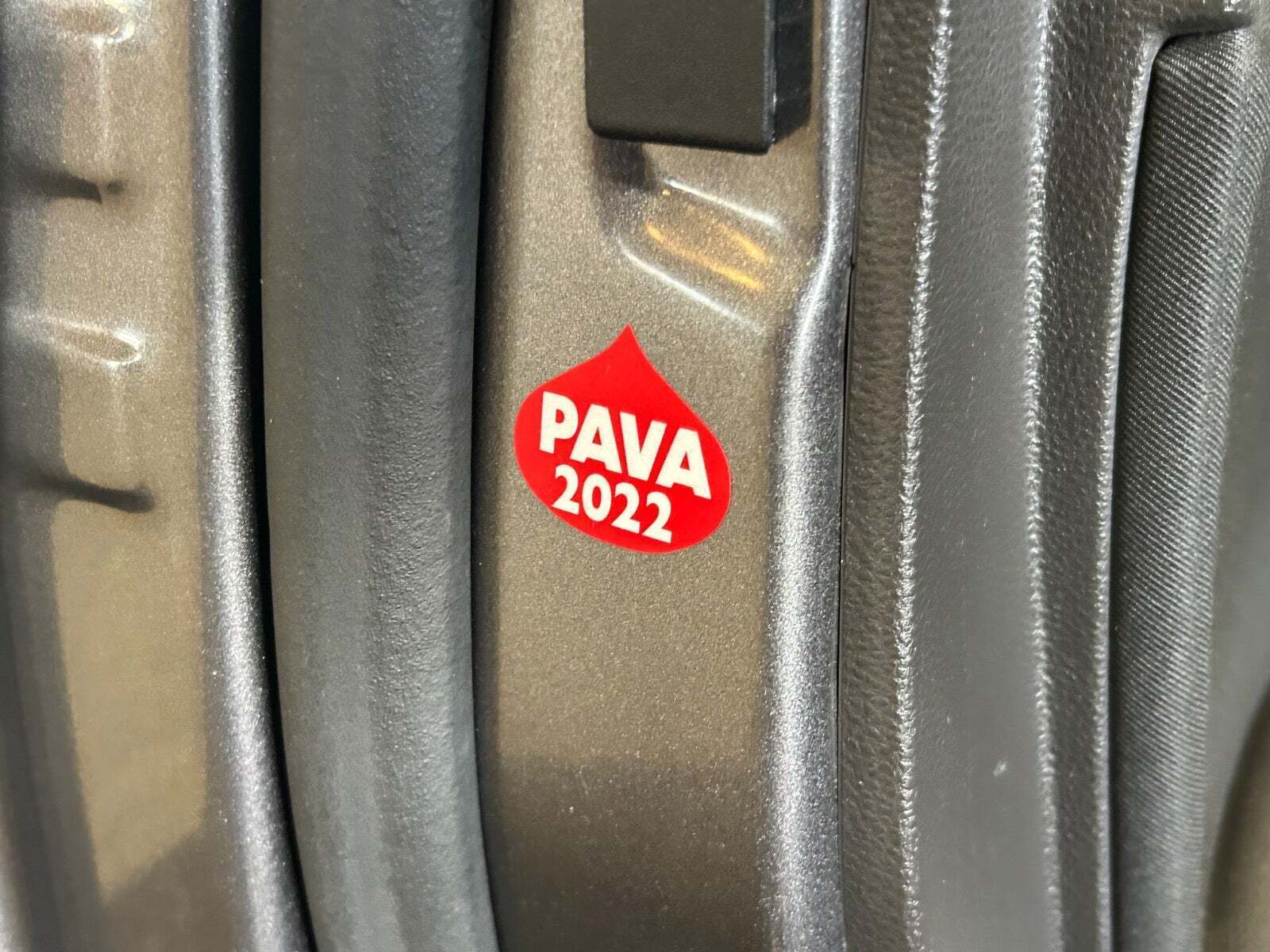 Grå Ford Mondeo fra 2018