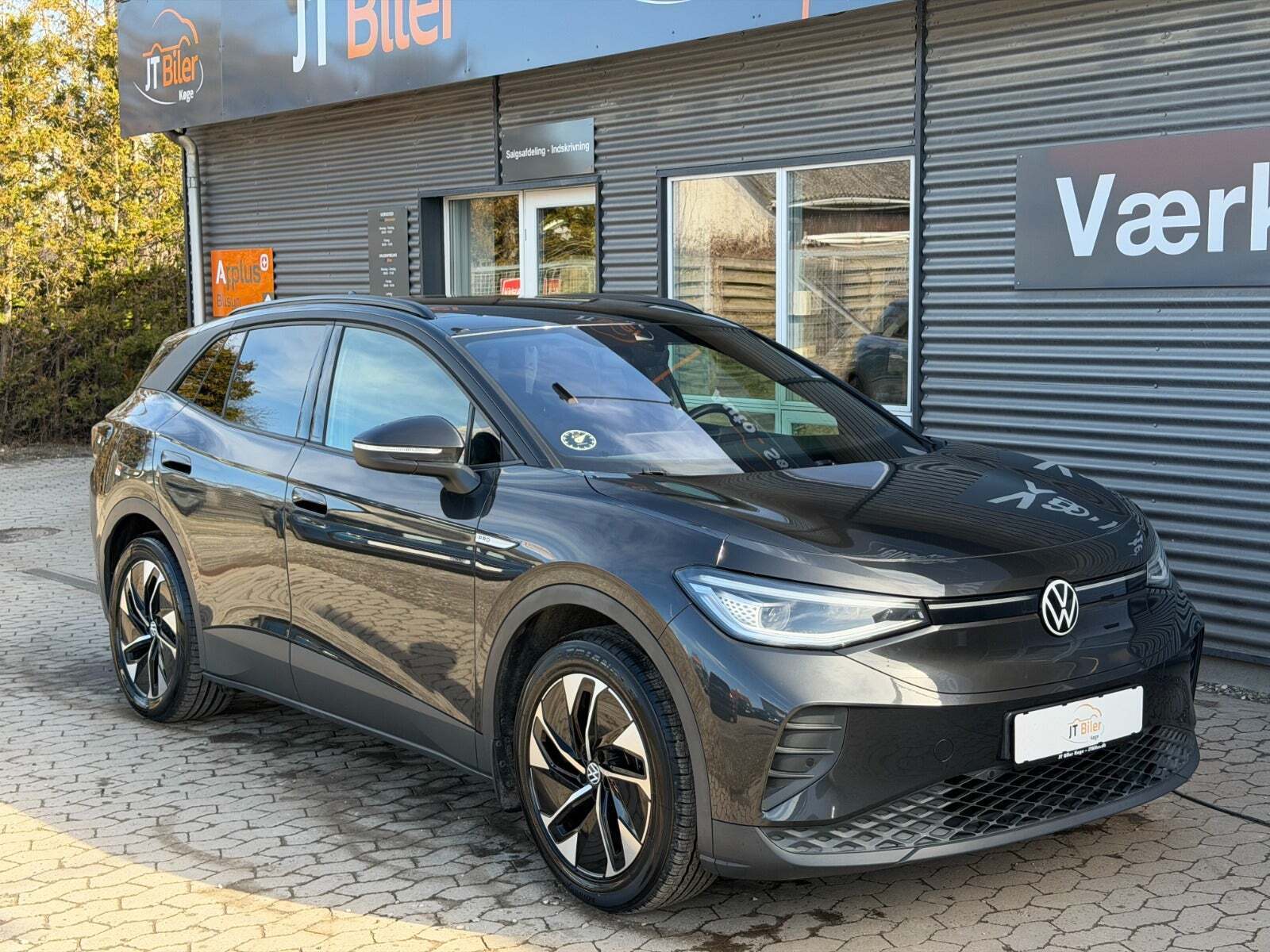 VW ID.4 77 Business Performance