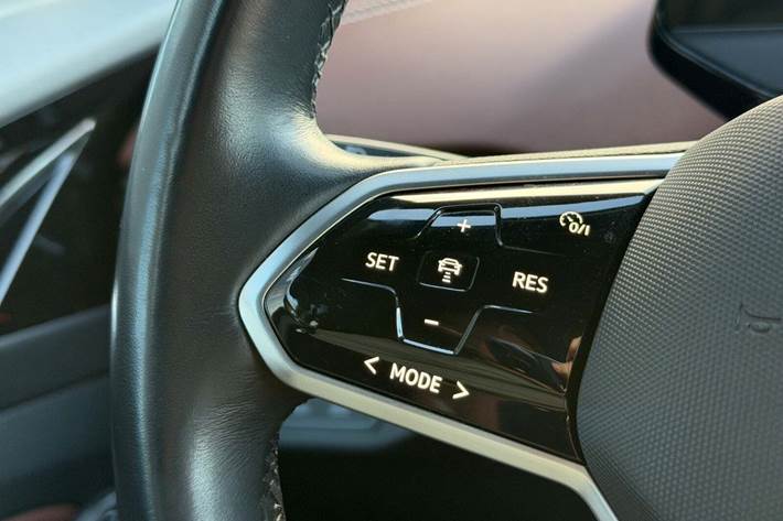 Grå VW ID.4 fra 2021