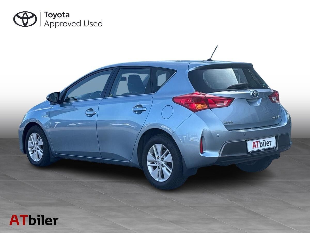 Toyota Auris 1,8 VVT-I  Hybrid H2+ E-CVT 136HK 5d Aut.