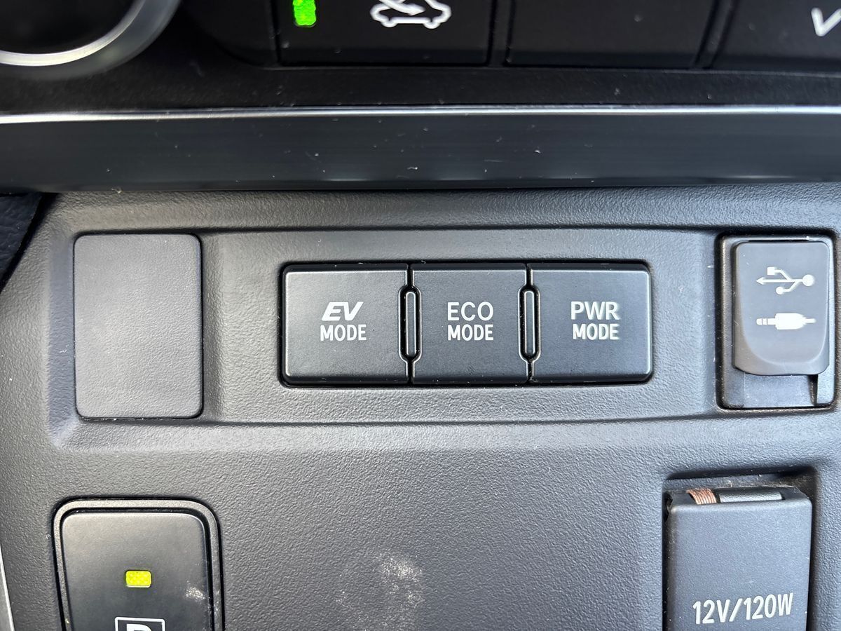 Blå Toyota Auris fra 2013