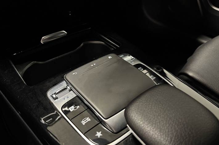 Grå Mercedes A200 fra 2018