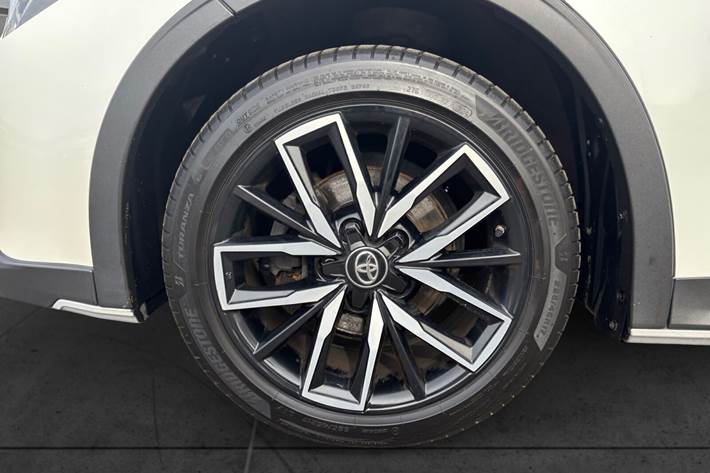 Hvid Toyota Corolla fra 2020